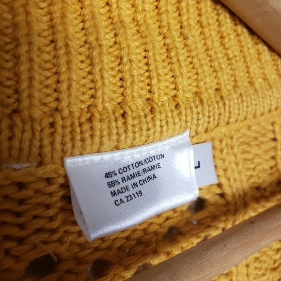 Vintage Wheat Yellow V-neck Cable Knit Sweater size Large - Picture 4 of 9